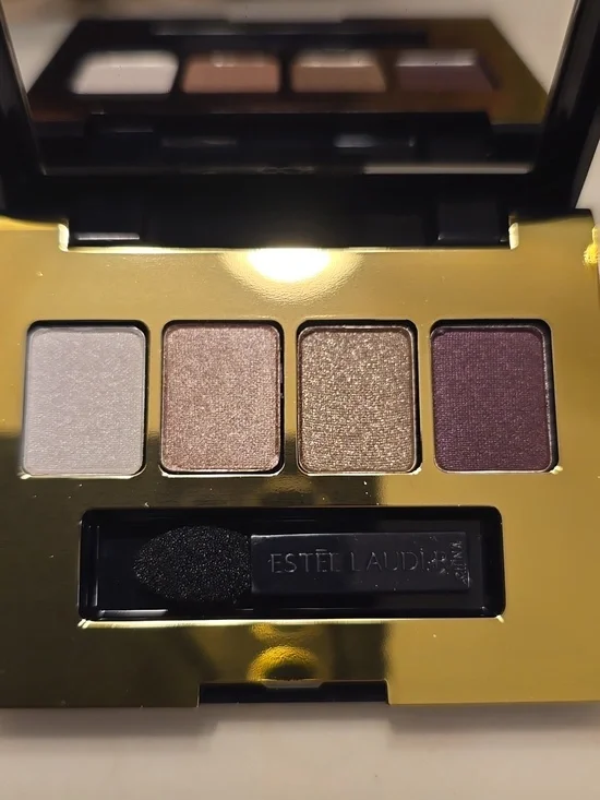 Estee Lauder Eyeshadow Quartet in Champagne, Bronze, Taupe & Plum - Picture 2 of 5